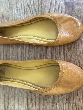 Frye leather flats - honey color, W9.5